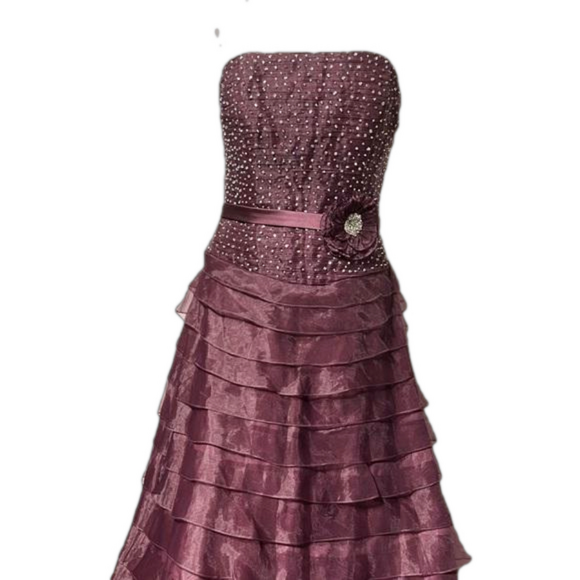 Camille La Vie Dresses & Skirts - Camille La Vie strapless dress size 12